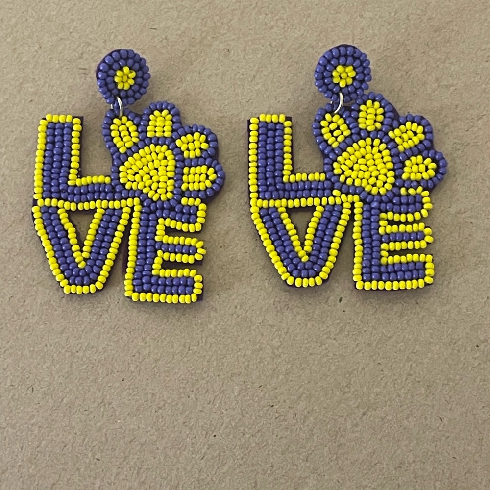 🎉💜 NEW LOVE Game Day Beaded Earrings LSU